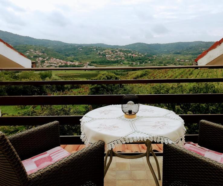 Peaceful View Apartment โคเปร์ ภายนอก รูปภาพ
