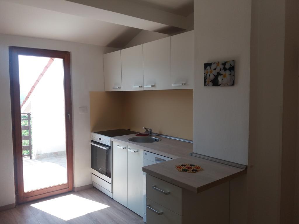 Peaceful View Apartment โคเปร์ ภายนอก รูปภาพ