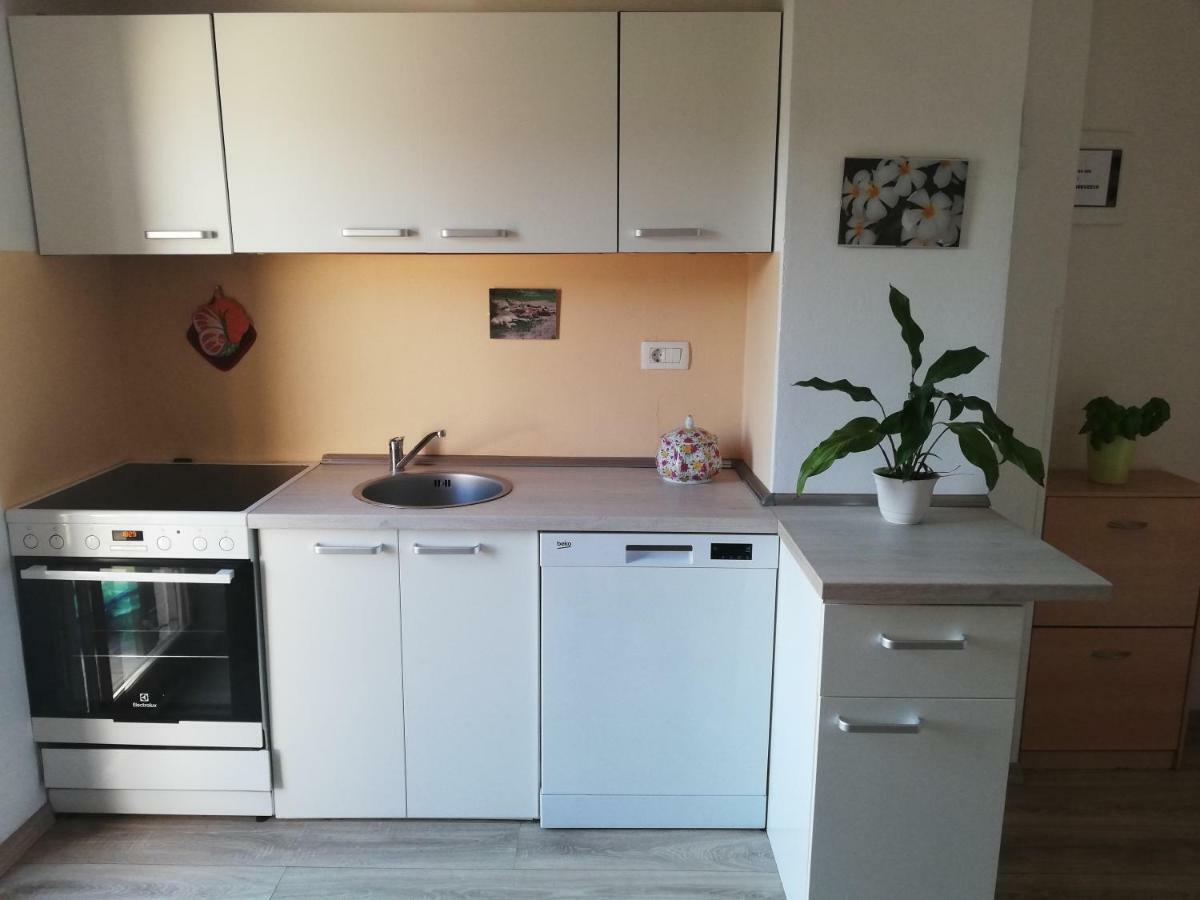 Peaceful View Apartment โคเปร์ ภายนอก รูปภาพ